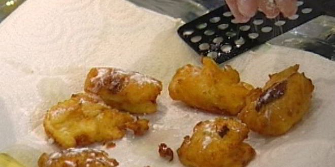 Рецепт творожных пончиков с яблоками