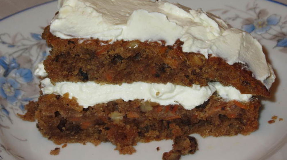 Как приготовить морковную коврижку с кремом из сливочного сыра