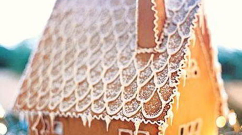 Как приготовить рождественский снежный пряничный домик