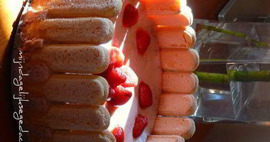 Рецепт Классической шарлотки с клубничным муссом