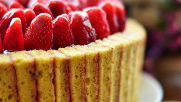 Рецепт Клубнично-фисташковой шарлотка