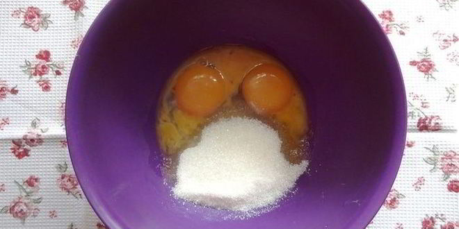 Рецепт меренговой шарлотки с малиной и белым шоколадом