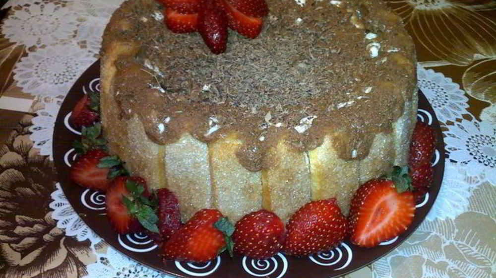 Как приготовить нежную шарлотку