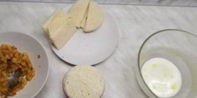 Рецепт шарлотки из сухого батона