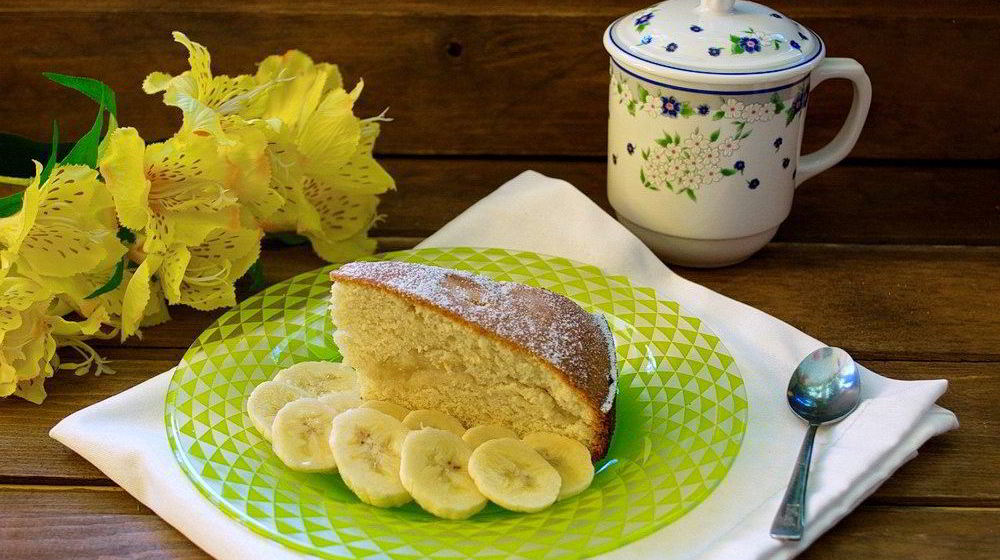 Как приготовить шарлотку с бананами