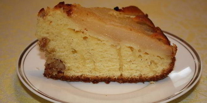 Рецепт шарлотки с грушами и орехами