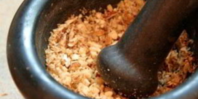 Рецепт шарлотки с орехами и яблоками