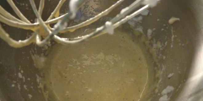 Рецепт шарлотки с ревенем, вяленой вишней и пряностями