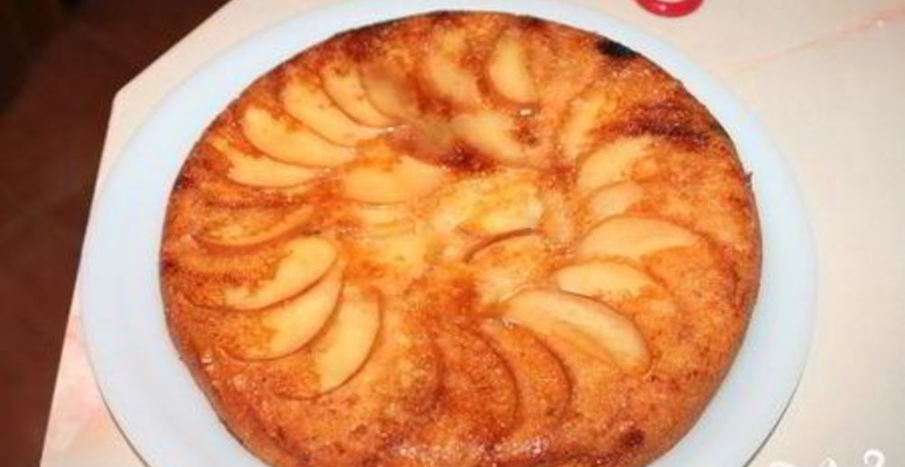 Рецепт сочную шарлотку с персиками