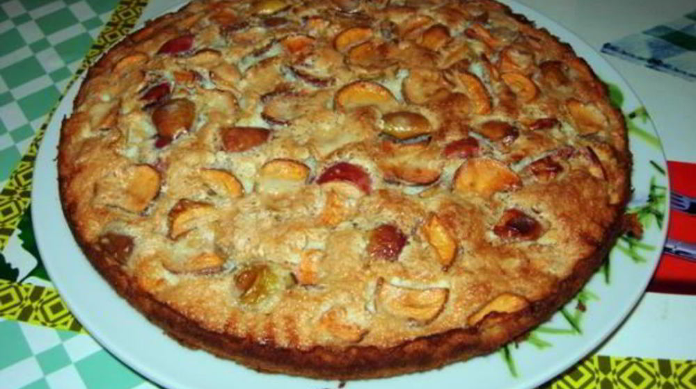 Как приготовить шарлотку яблочную