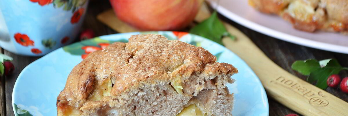 Рецепт Шоколадной шарлотки с яблоками