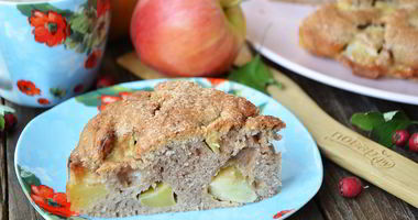 Рецепт Шоколадной шарлотки с яблоками