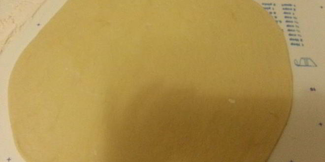 Рецепт мяса-капустного штрудель из кабачкового теста