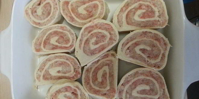 Рецепт мяса-капустного штрудель из кабачкового теста