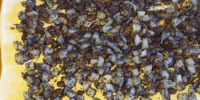 Рецепт штруделя с грушами, изюмом и маком