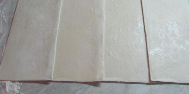 Рецепт штруделя яблочного с изюмом и малиной