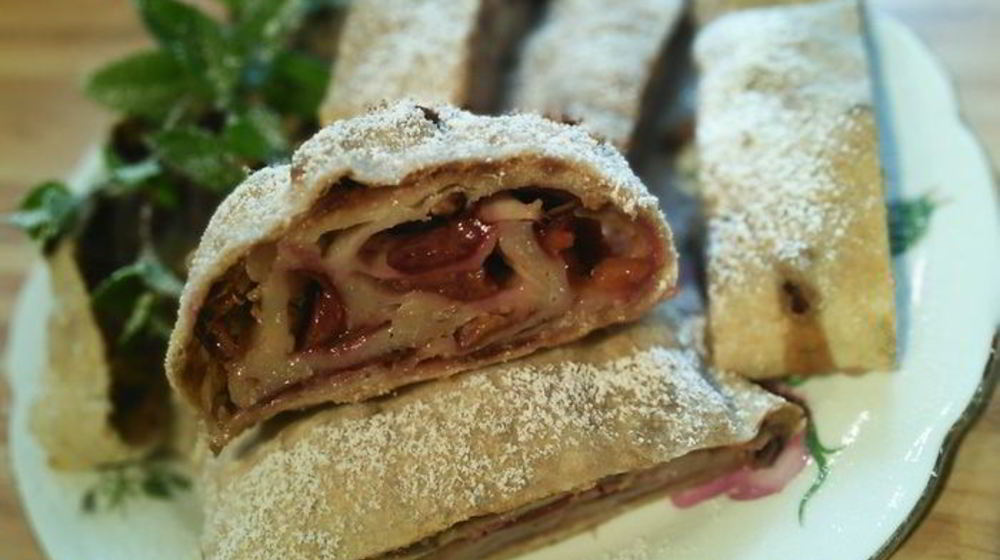 Как приготовить сливово-имбирный штрудель