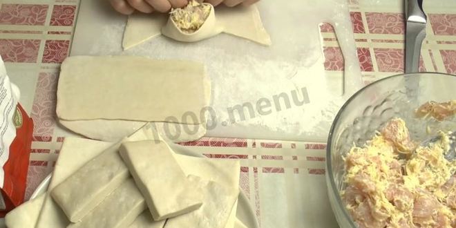 Рецепт слоеных слоек с курицей