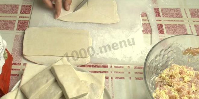Рецепт слоеных слоек с курицей