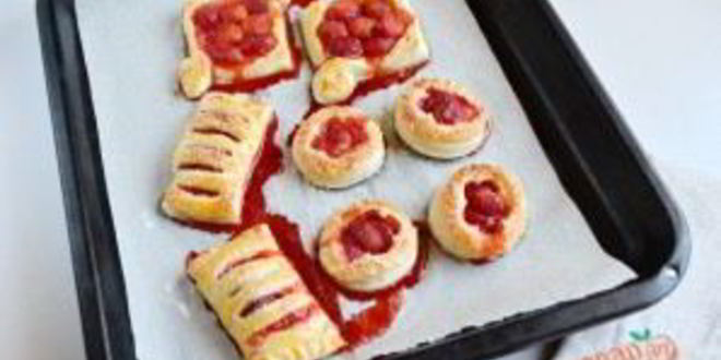 Рецепт слоек с клубникой