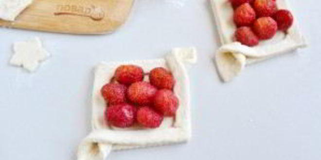 Рецепт слоек с клубникой