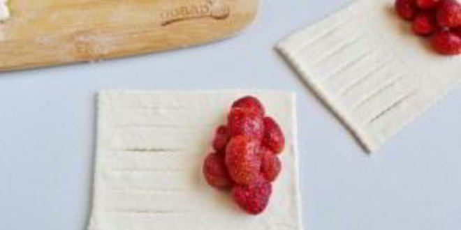 Рецепт слоек с клубникой