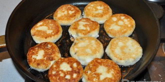 Рецепт сырников с изюмом