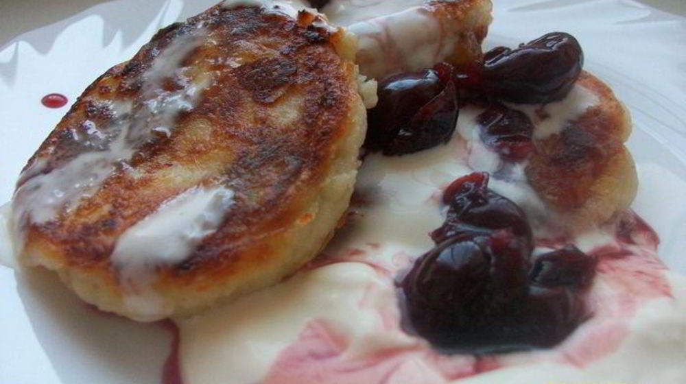 Как приготовить сырники с сухофруктами