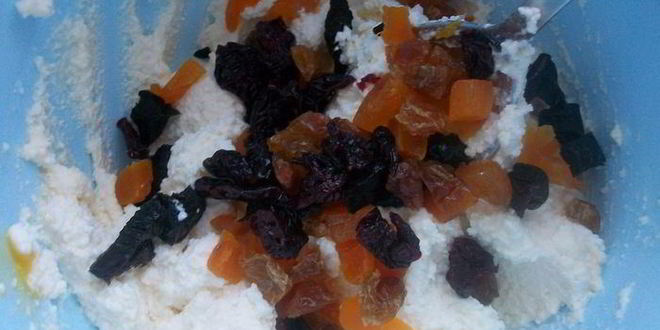 Рецепт сырников с сухофруктами