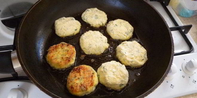 Рецепт сырников с твердым сыром и зеленью