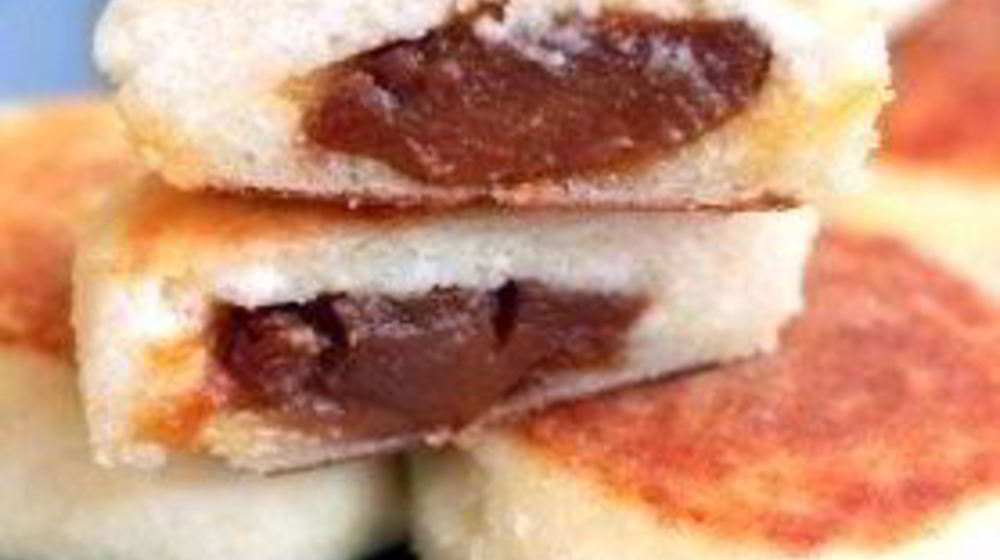 Как приготовить сырники с вареной сгущенкой