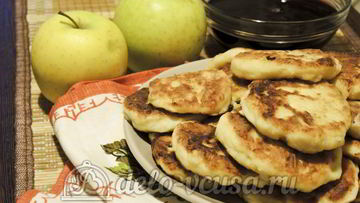 Рецепт Сырников с яблоками