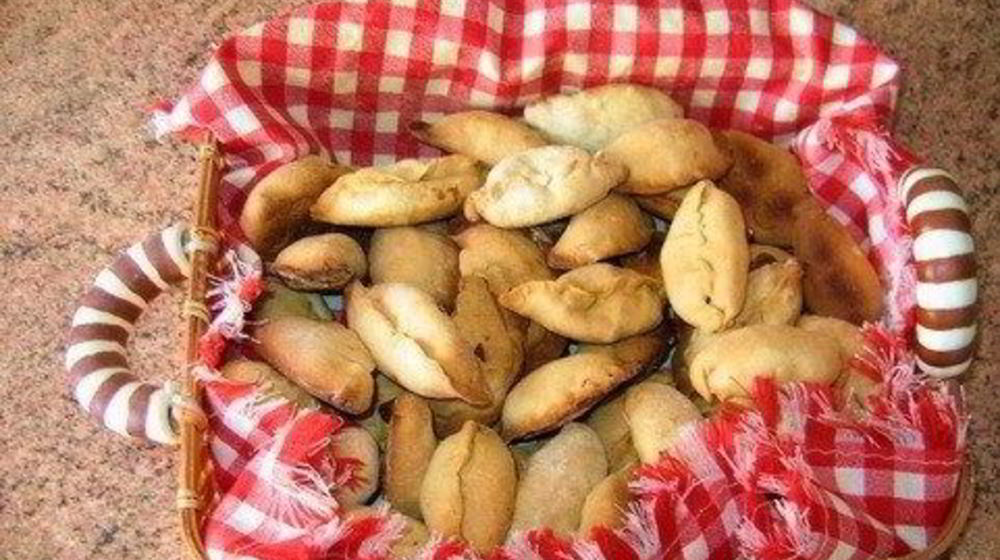 Как приготовить бездрожжевое тесто для пирожков в духовке