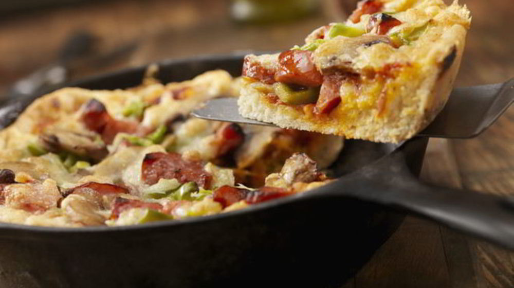 Как приготовить тесто и начинка для пиццы на кефире на сковороде