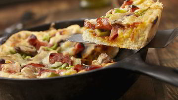 Рецепт Теста и начинка для пиццы на кефире на сковороде