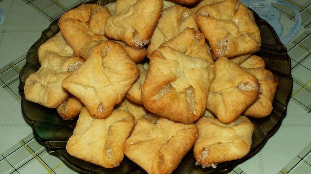 Как приготовить творожные конвертики с сахаром