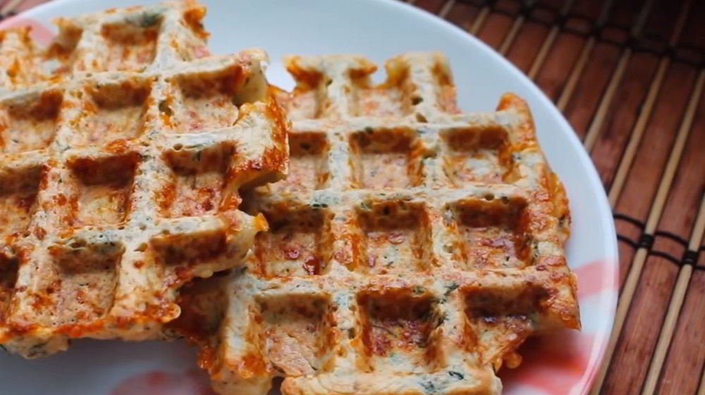 Как приготовить сырные вафли