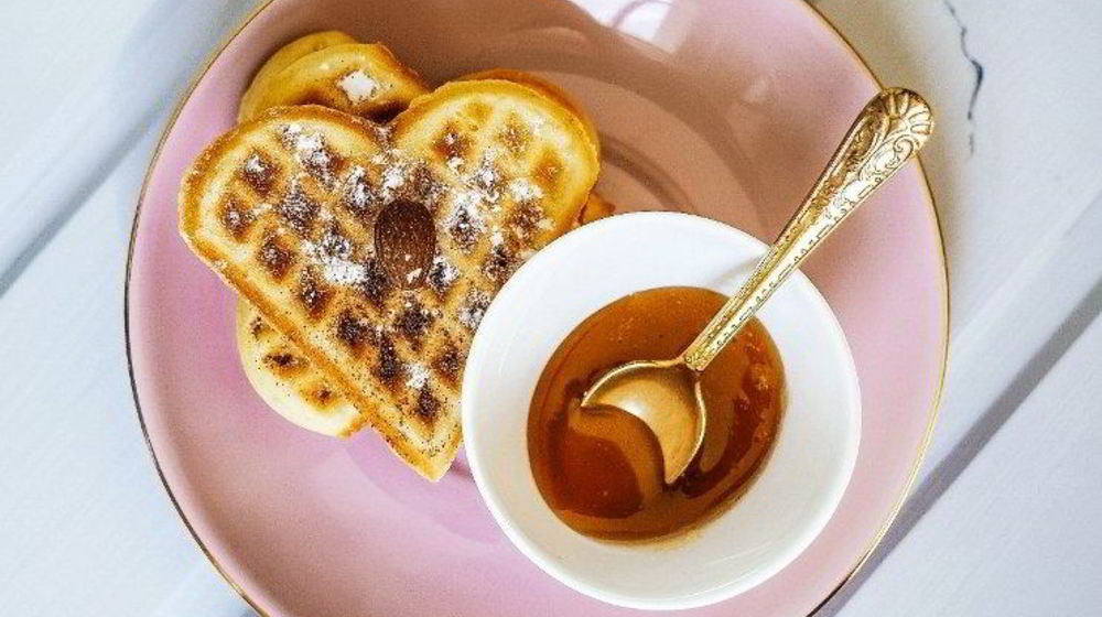 Как приготовить вафли с халвой