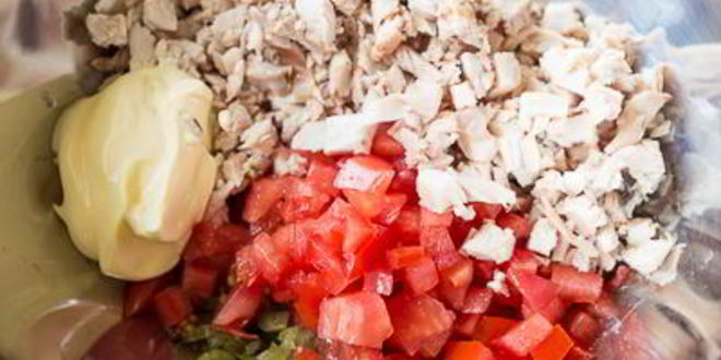 Рецепт профитролей с острым куриным салатом