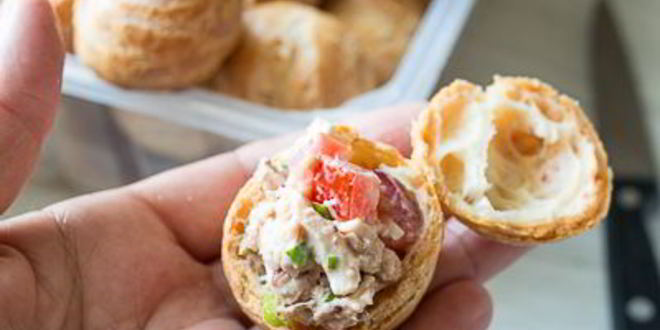 Рецепт профитролей с острым куриным салатом