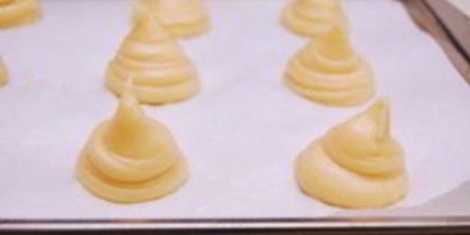 Рецепт профитролей с ромовой начинкой