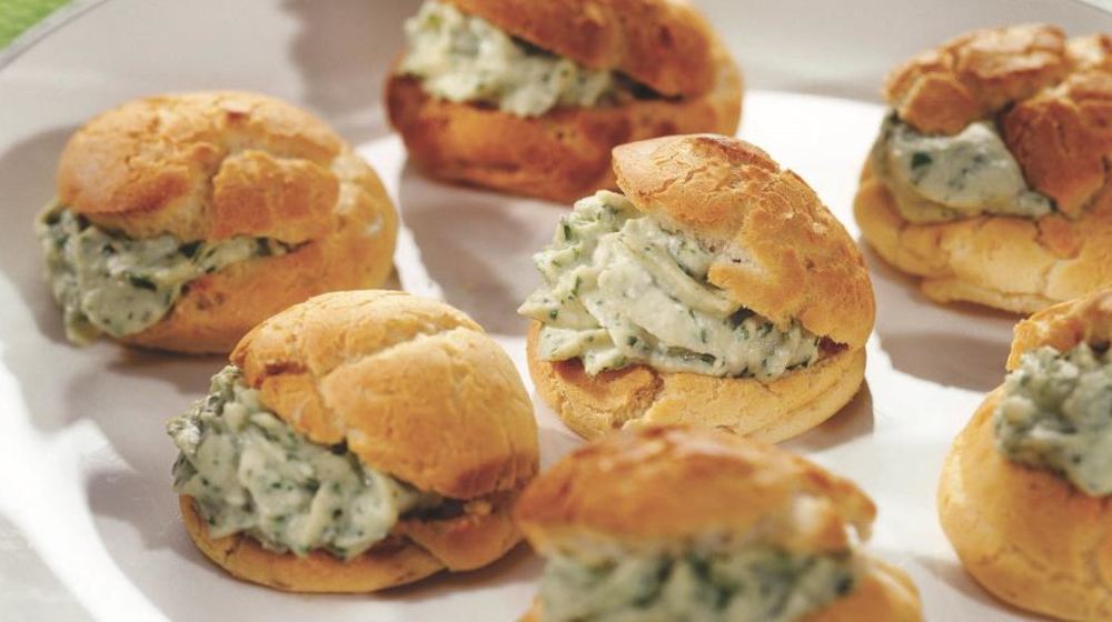 Как приготовить профитроли с сырным кремом