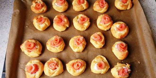 Рецепт профитролей с творожным сыром и семгой