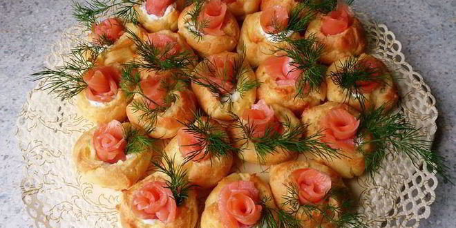 Рецепт профитролей с творожным сыром и семгой