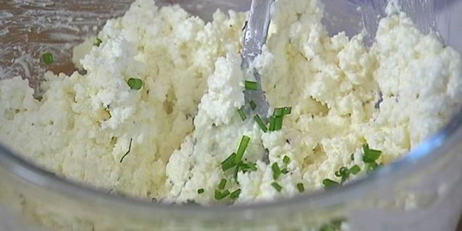 Рецепт эклеров с начинкой из творога и зелени