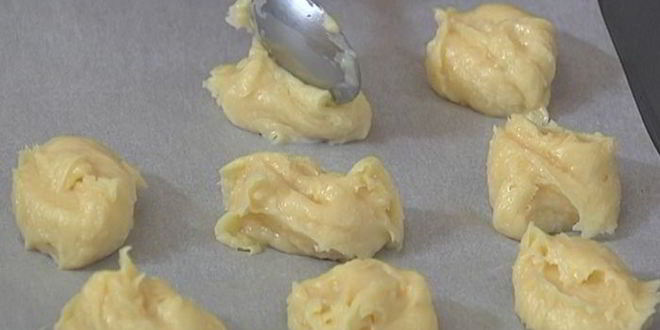 Рецепт эклеров с начинкой из творога и зелени