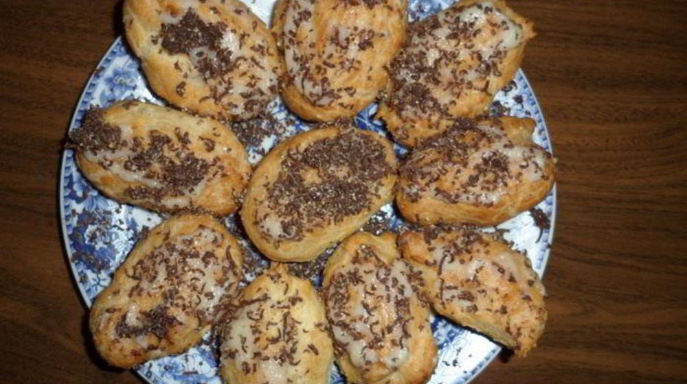 Как приготовить эклеры с заварным кремом и шоколадом