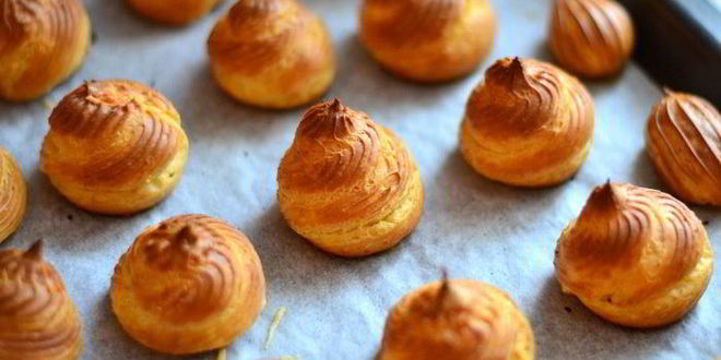 Рецепт закусочных профитролей со сливочно-лососевым крем-муссом