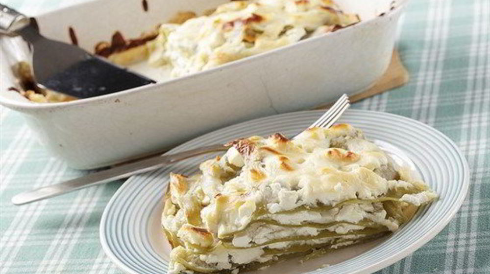 Как приготовить запеканку из пасты с тремя сырами