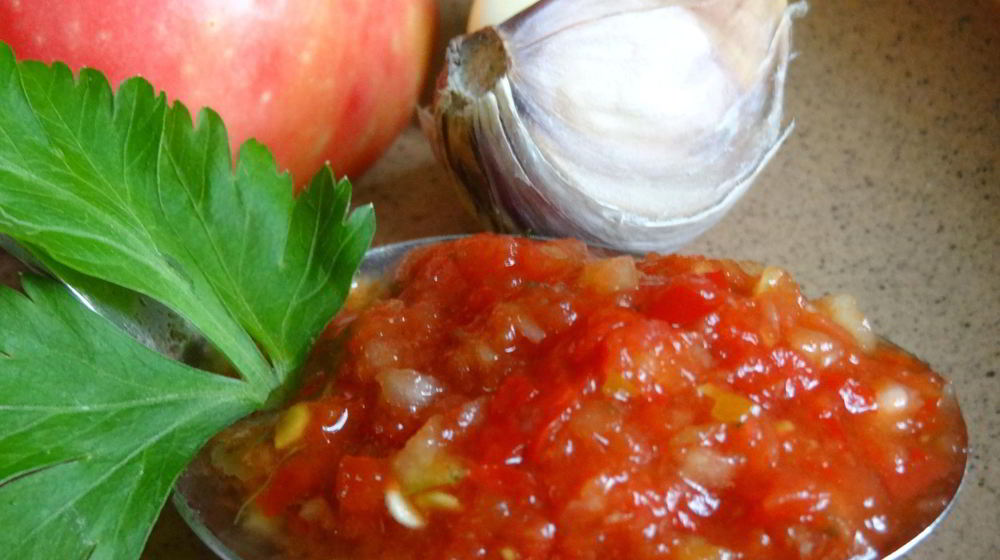 Как приготовить аджику из кабачков на зиму